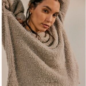 Free People Teddy Sweater Tunic in silver clouds size Small